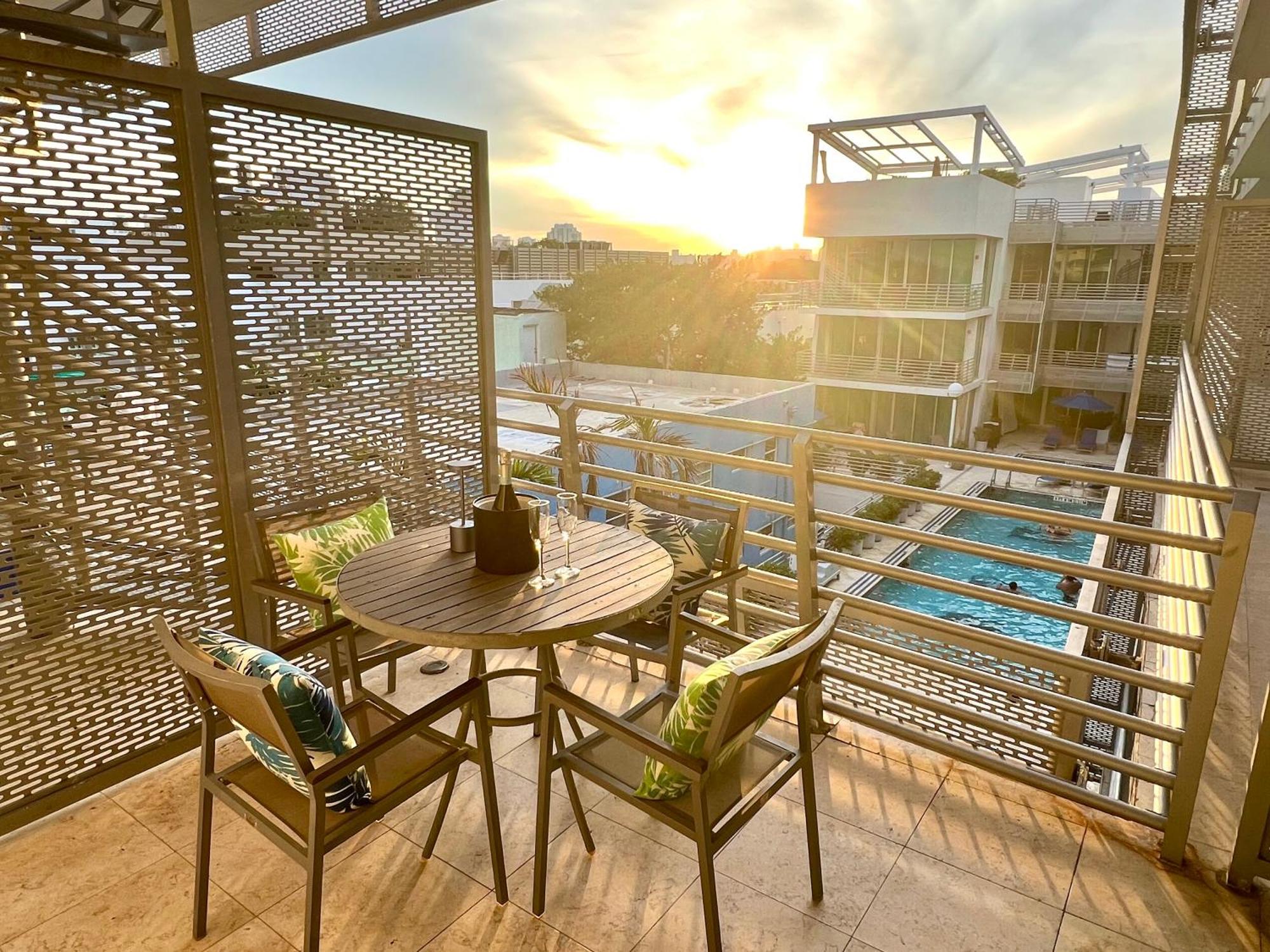Boutique Suites 3 Min Walk To Beach Miami Beach Exterior photo